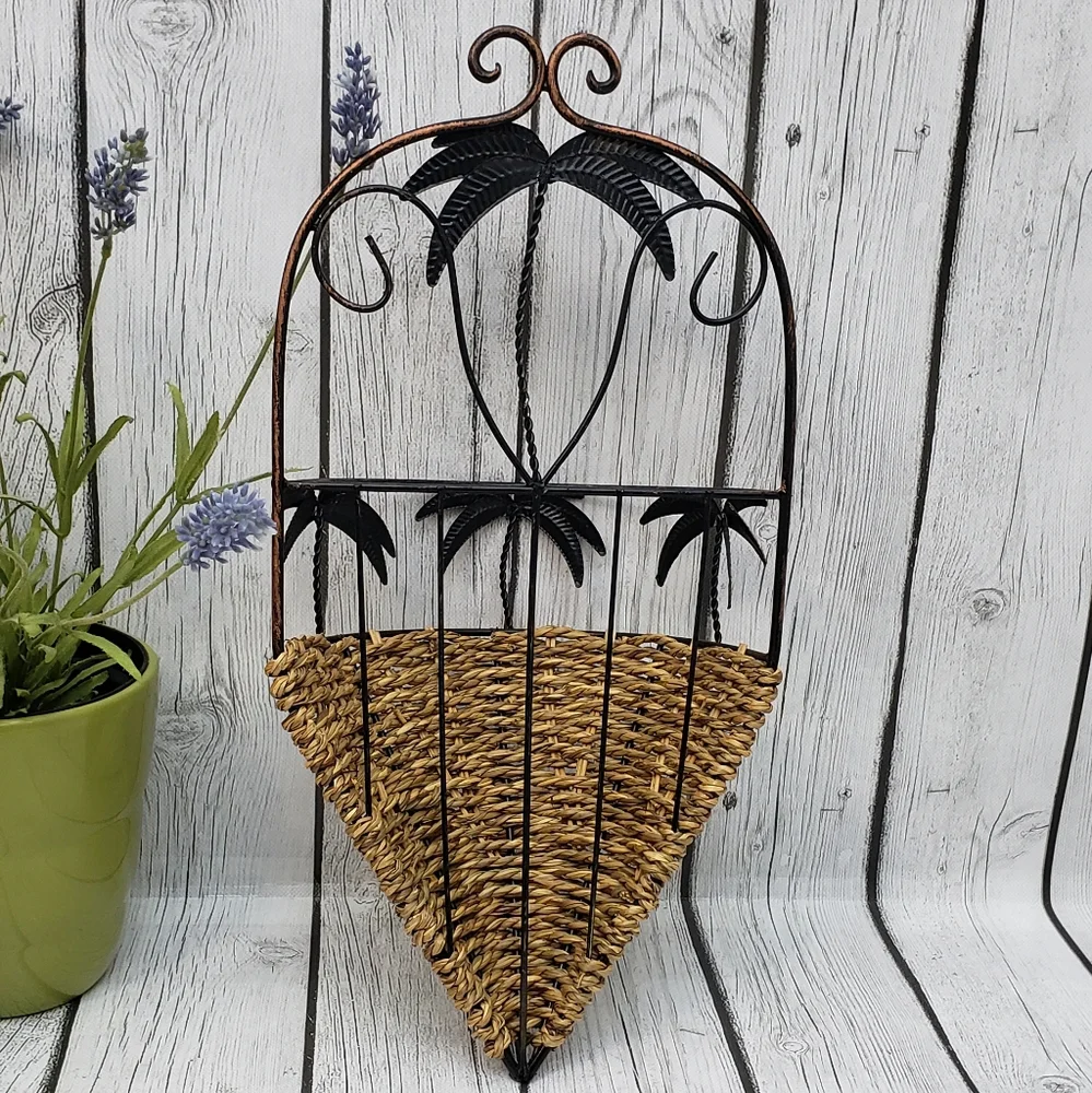 Wicker Metal Palm Tree Wall Pocket